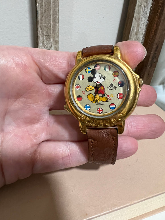 Women’s Lorus Mickey Mouse musical watch - Vinatge - in great condition.