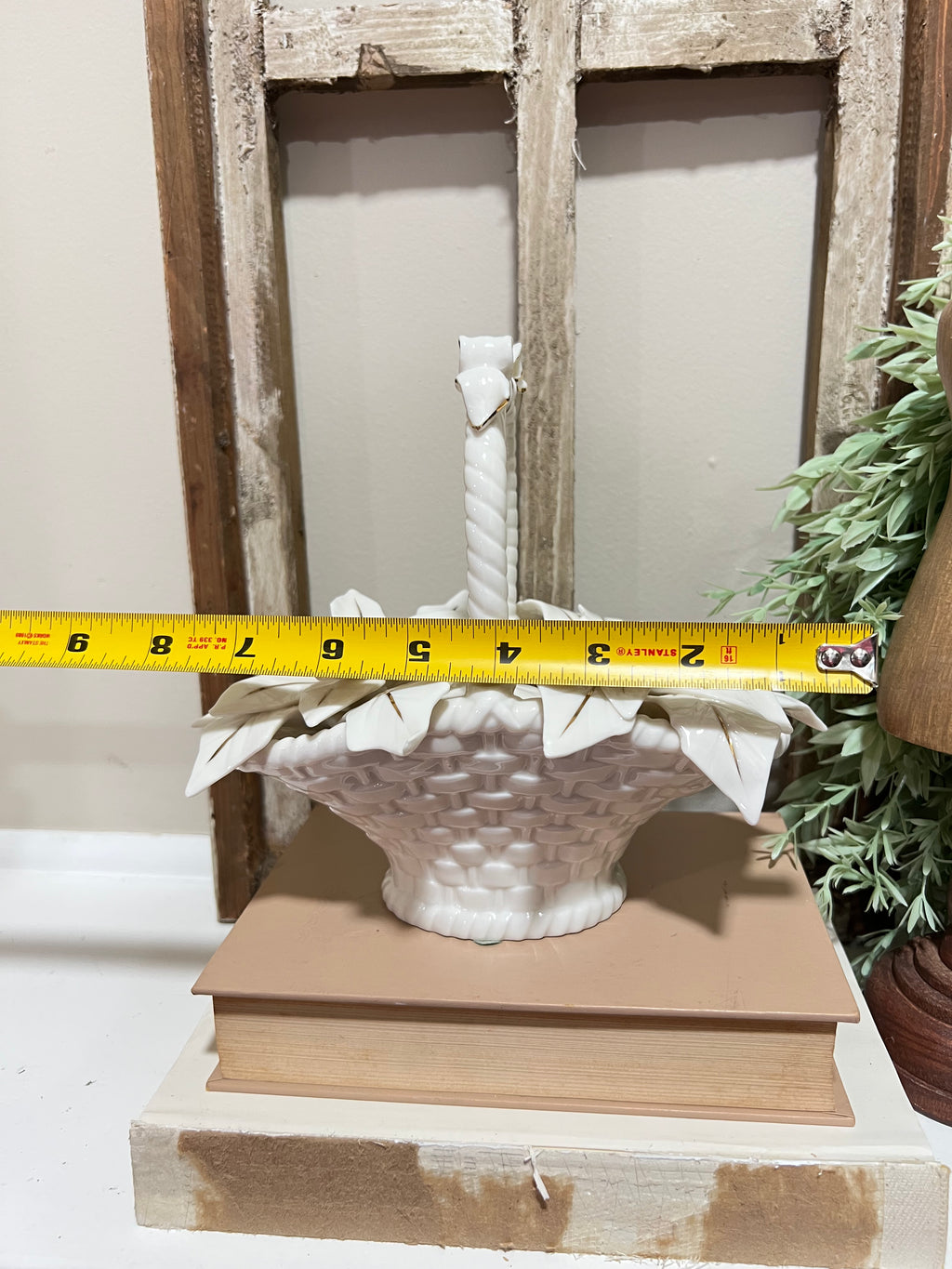 Vintage 50s Ceramic Poinsettia White Flower Basket Gold Paint Highlights