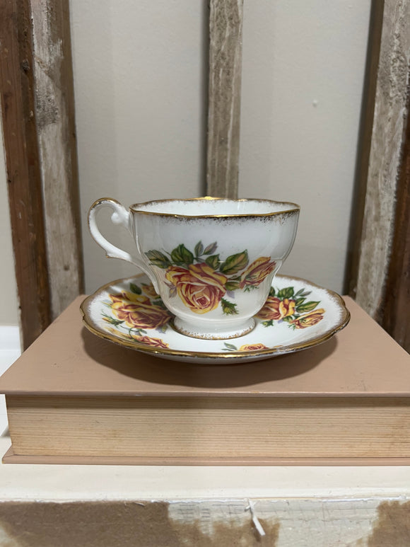 Yellow Rose Teacup set - Royal standard fine bone china