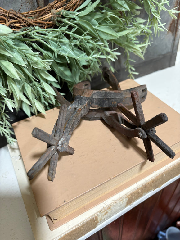 Vintage metal spurs set