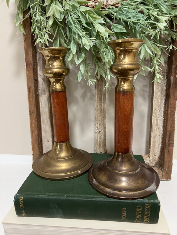 Brass/wood candle holder set